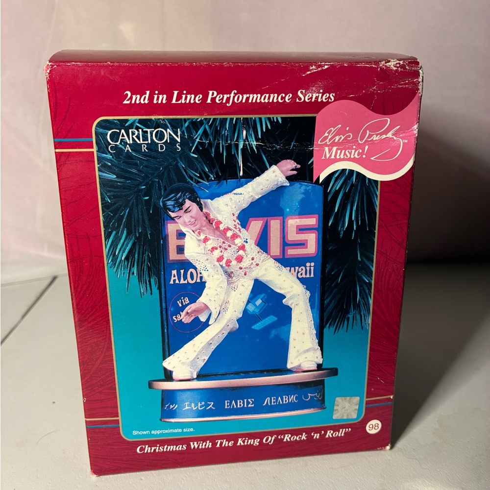 CARLTON Cards 2001 ELVIS CHRISTMAS WITH THE KING OF ROCK N ROLL Musical ORNAMENT